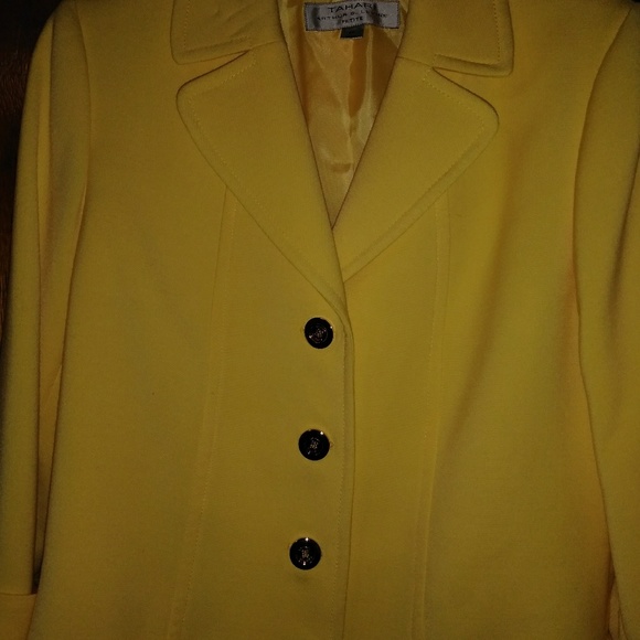 Blazer - Picture 2 of 2